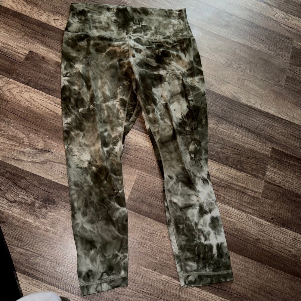 Lululemon Align High-Rise Crop 21 Diamond Dye Light Sage Medium Olive Leggings